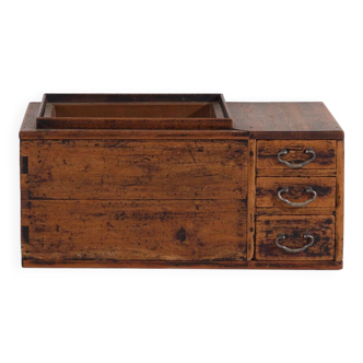 Petit coffre japonais ancien avec tiroirs – période Meiji / Showa (c.1890-1945) #93