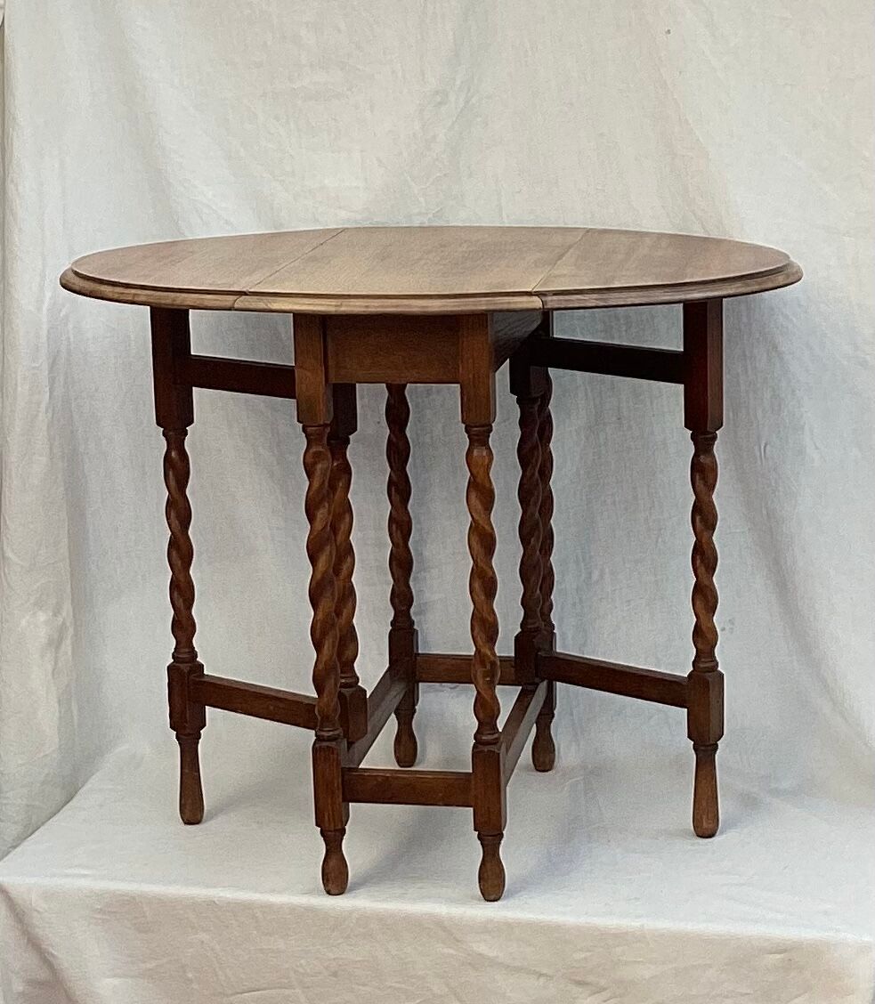 Oak wood table dimension: height -72cm- width -89cm- depth -31.5 to 89cm-