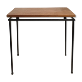 Table d'appoint moderniste