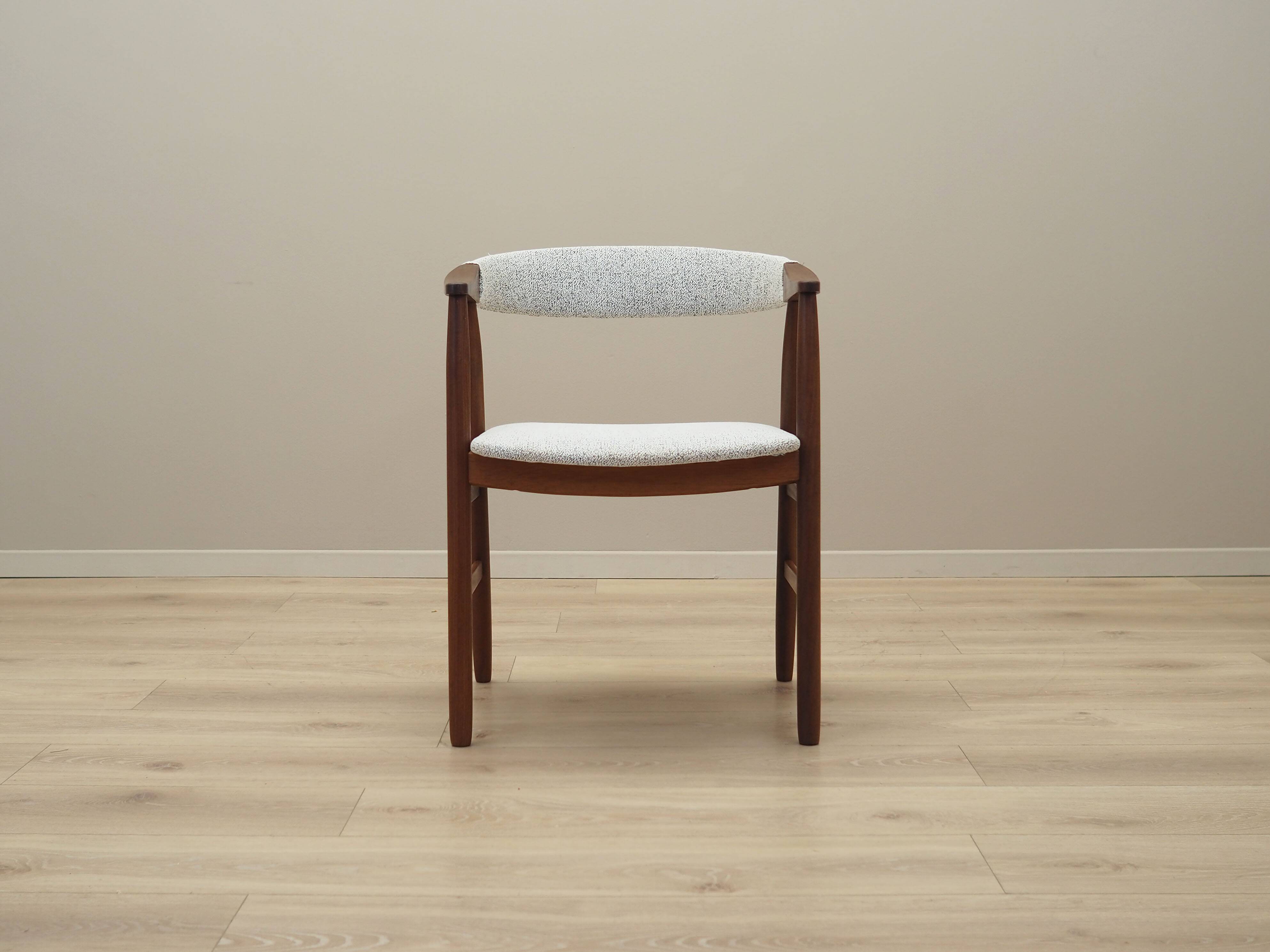 Chaise en teck, design danois, années 1970, production : Danemark