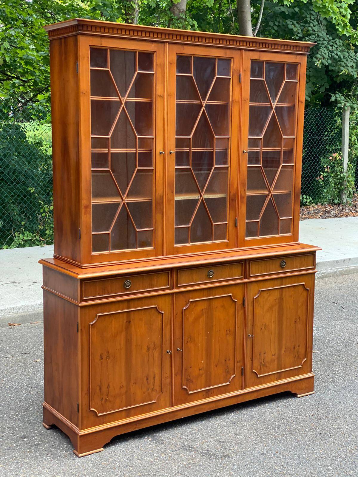 Large English solid wood library from the 19th century, 162cm.