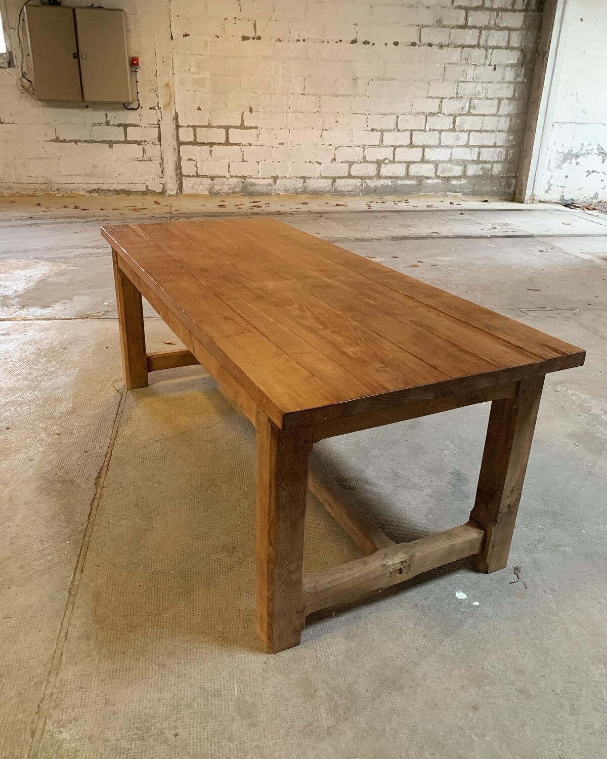 Farm table