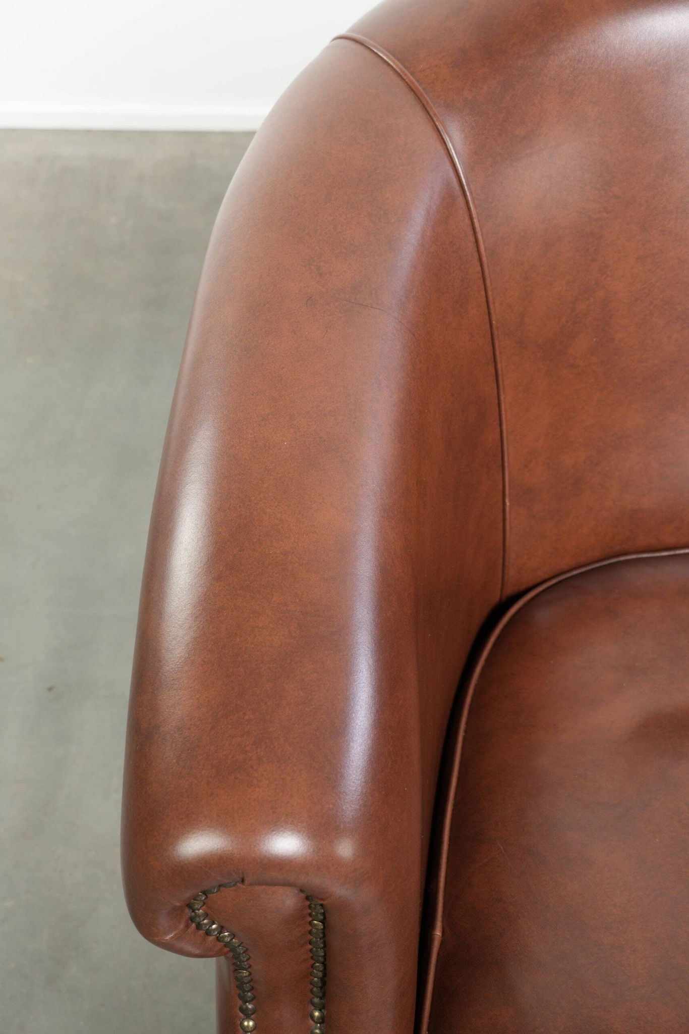 Set of 2 cognac-coloured cow leather club armchairs in English style