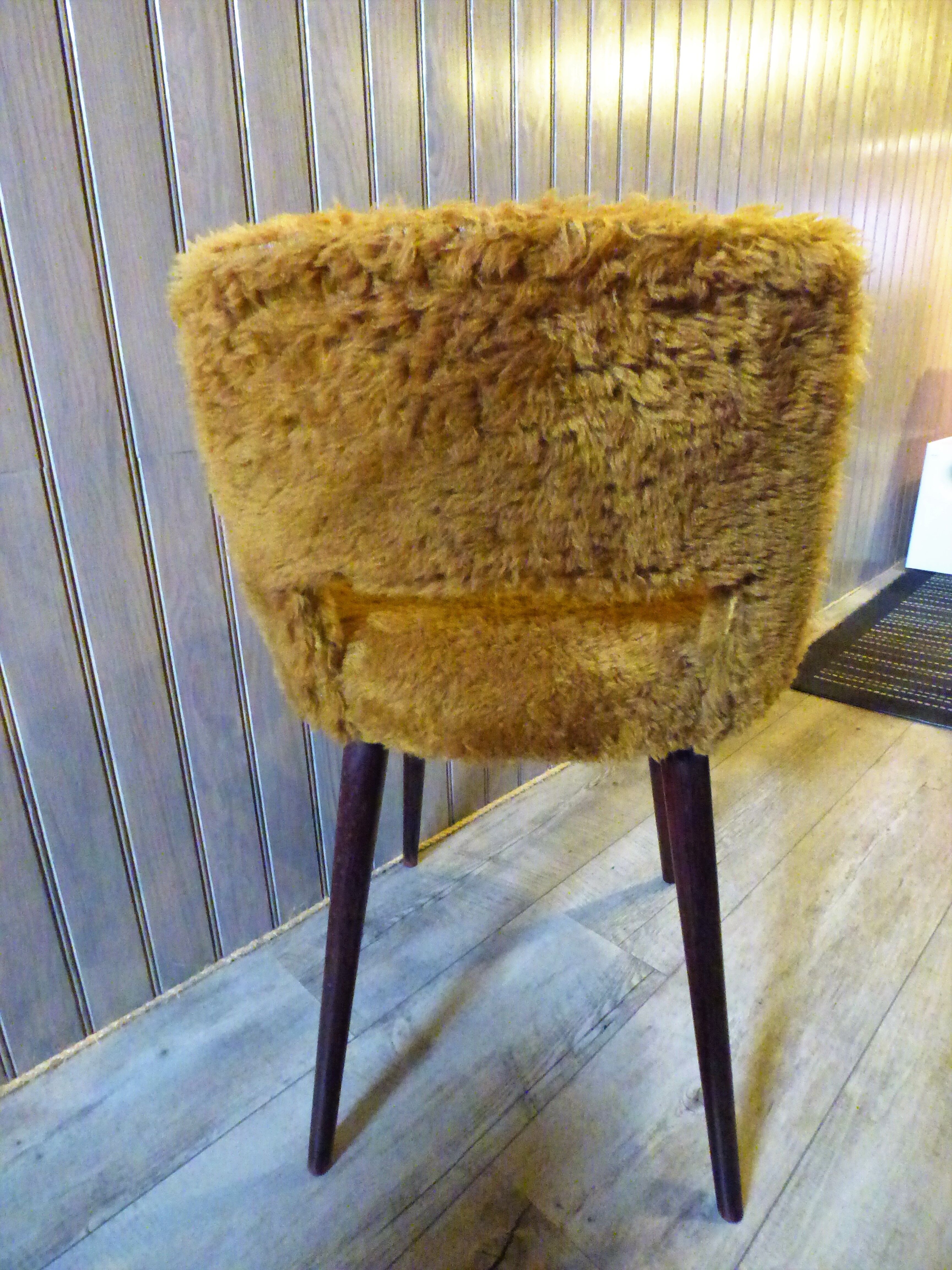 Chair faux fur vintage