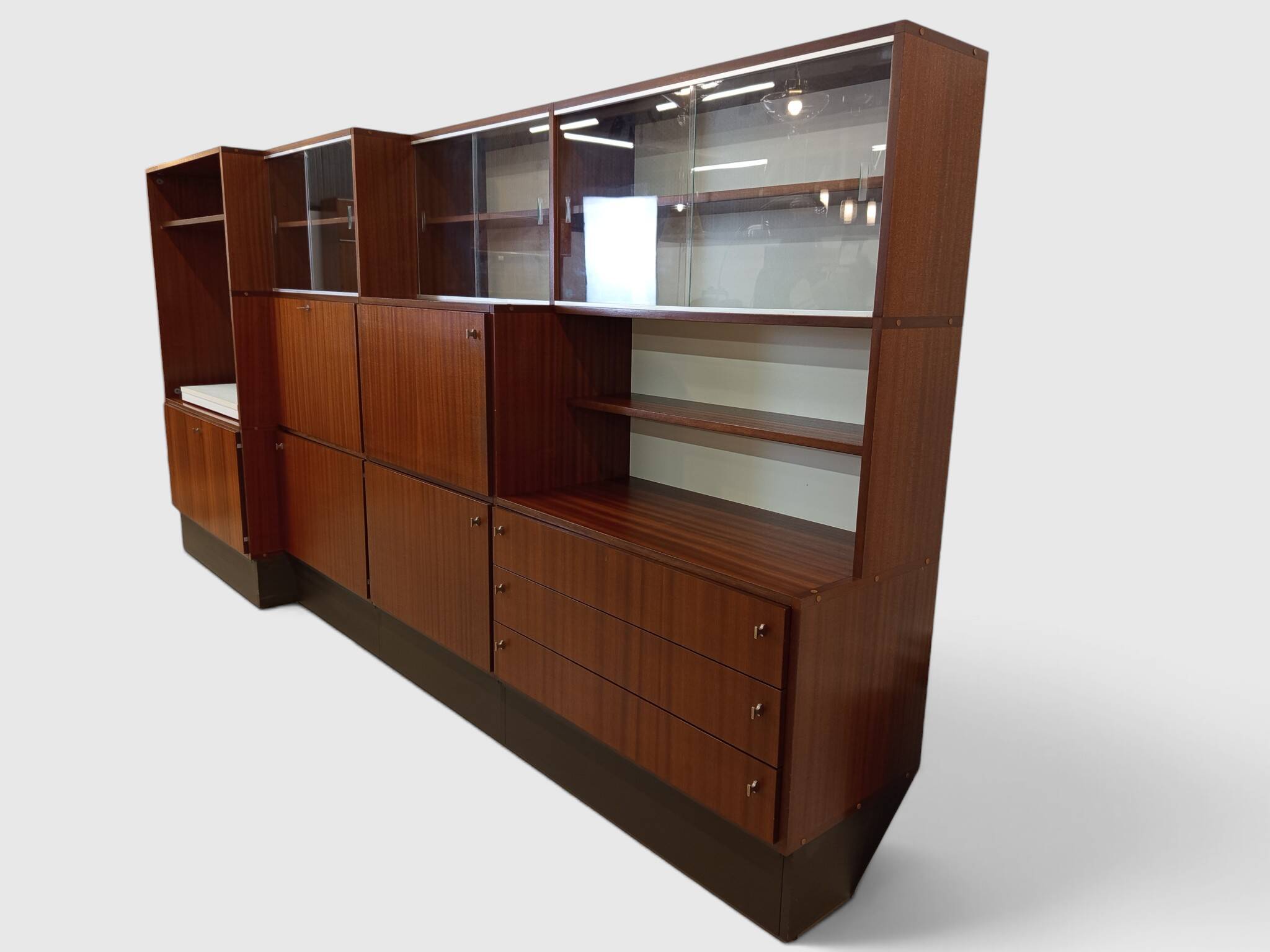 Modular furniture Les Hucher Minvielle – 338 cm