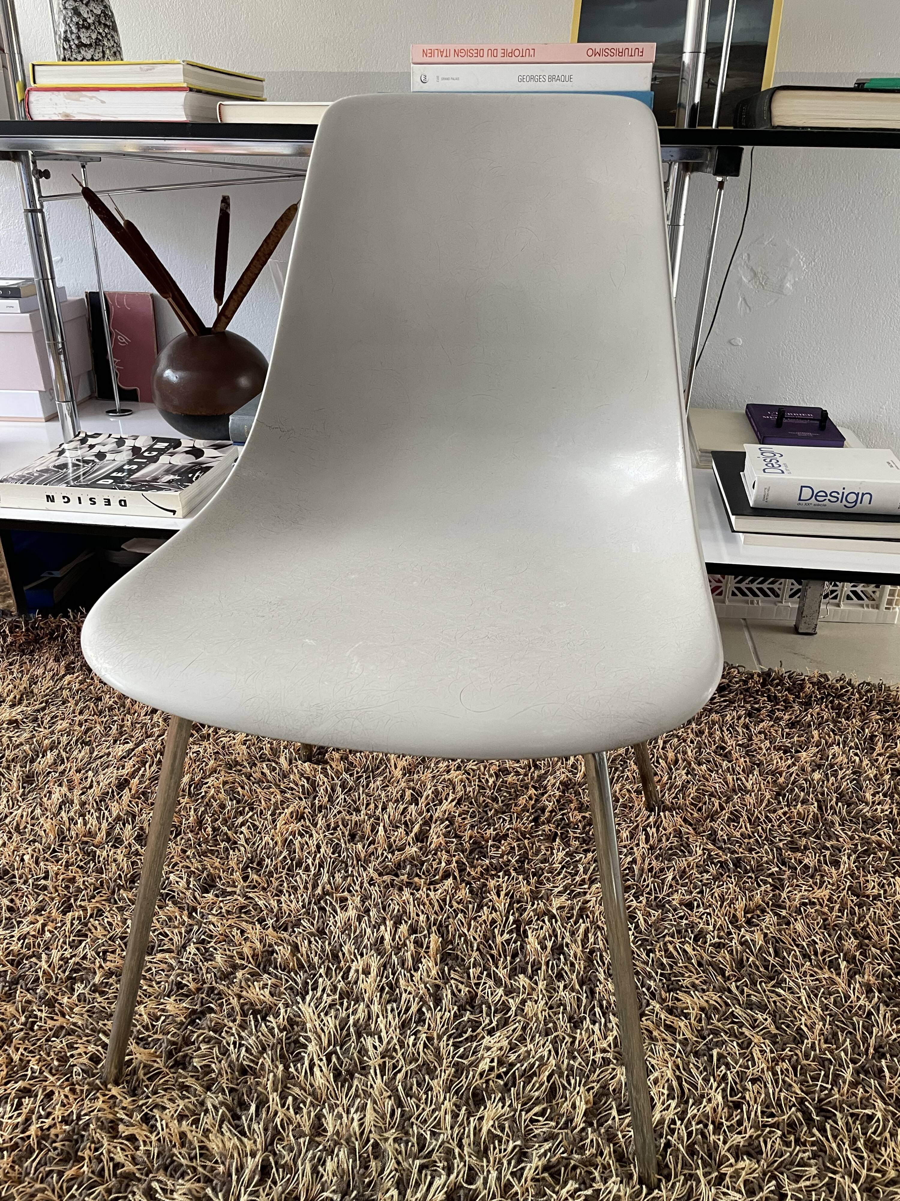Wilkhahn fiberglass chair