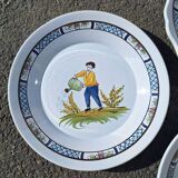 Set of 4 plates in the 18th century style