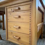 Bureau pin suédois style aperldoon 1970