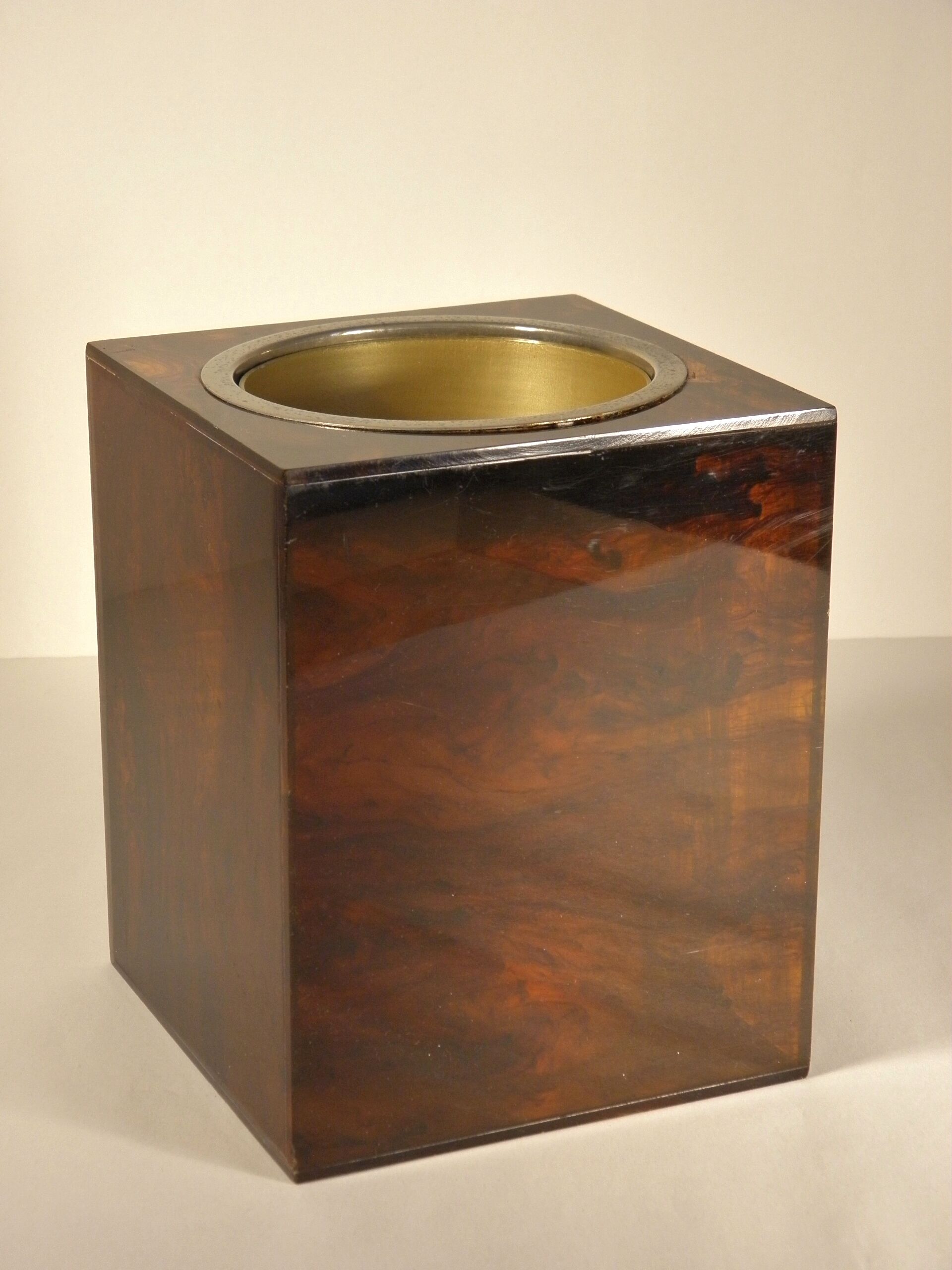 Plexiglas ice bucket 1970