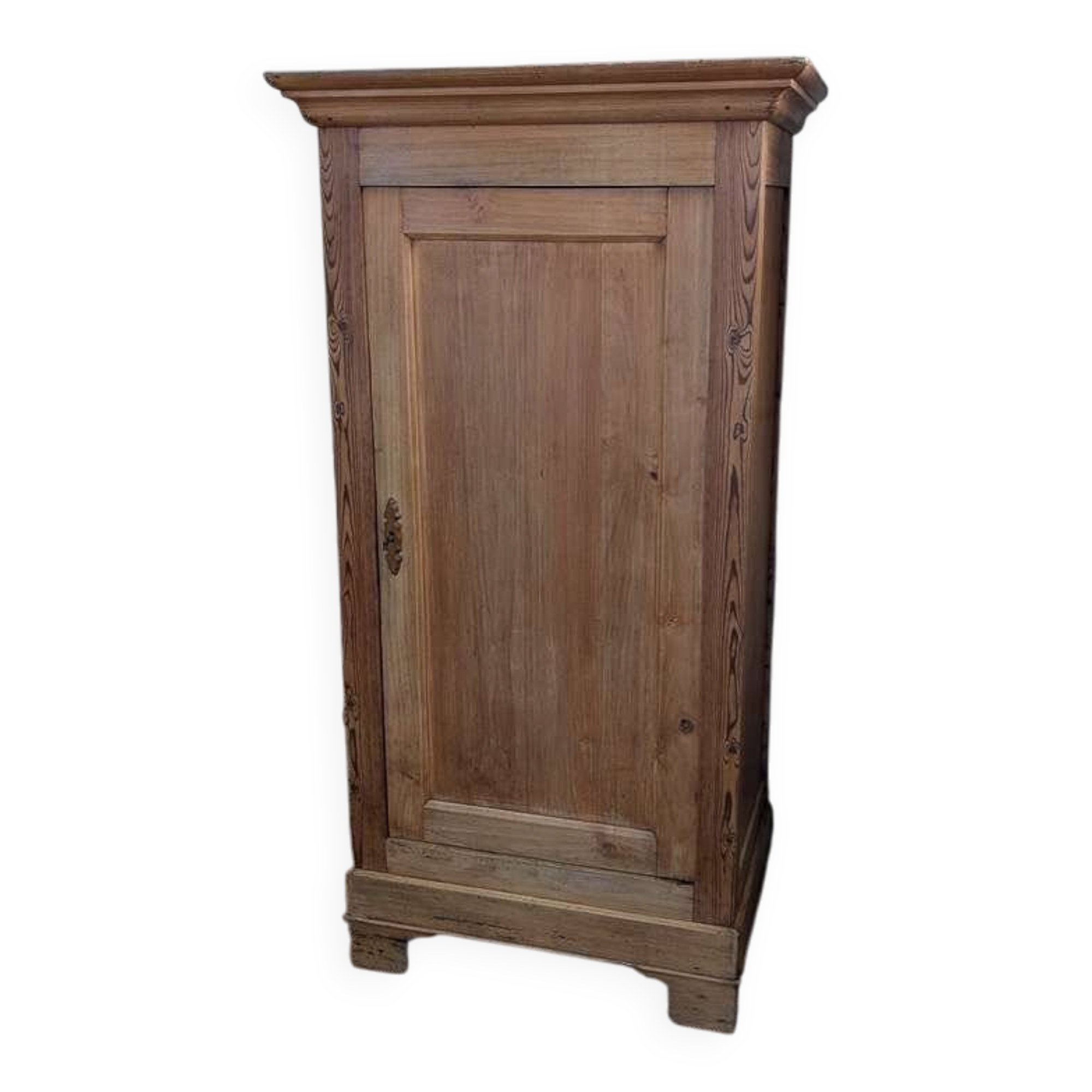 Antique bonnetière