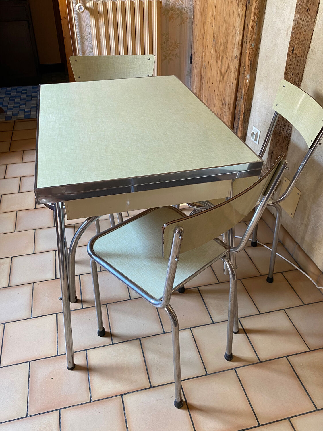 Table and chairs set in formica year 50