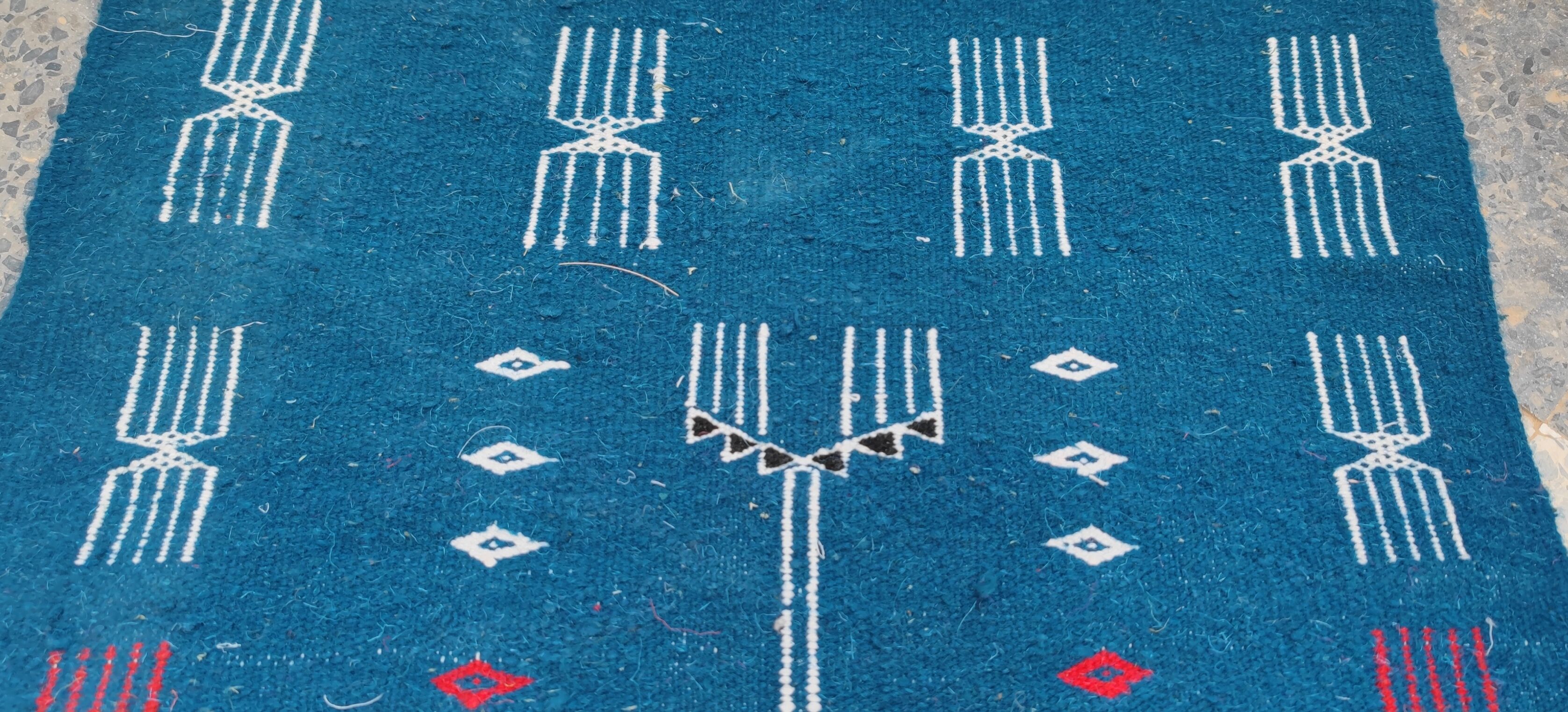 Berber rug in wool 112x68cm