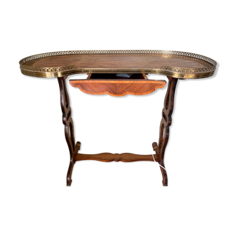 Table rognon dessus marqueterie avec galerie bronze