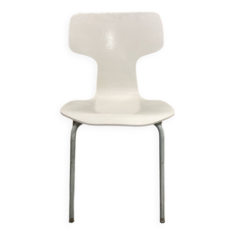 Chaise modèle enfant