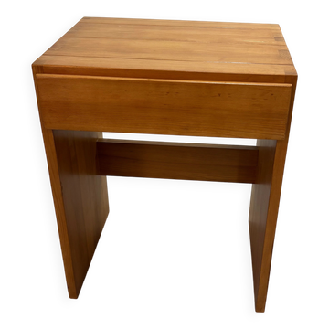 Small "Regain" desk in solid pine