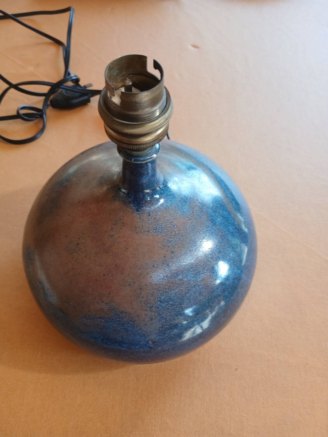 Puisay-style lamp base to be identified