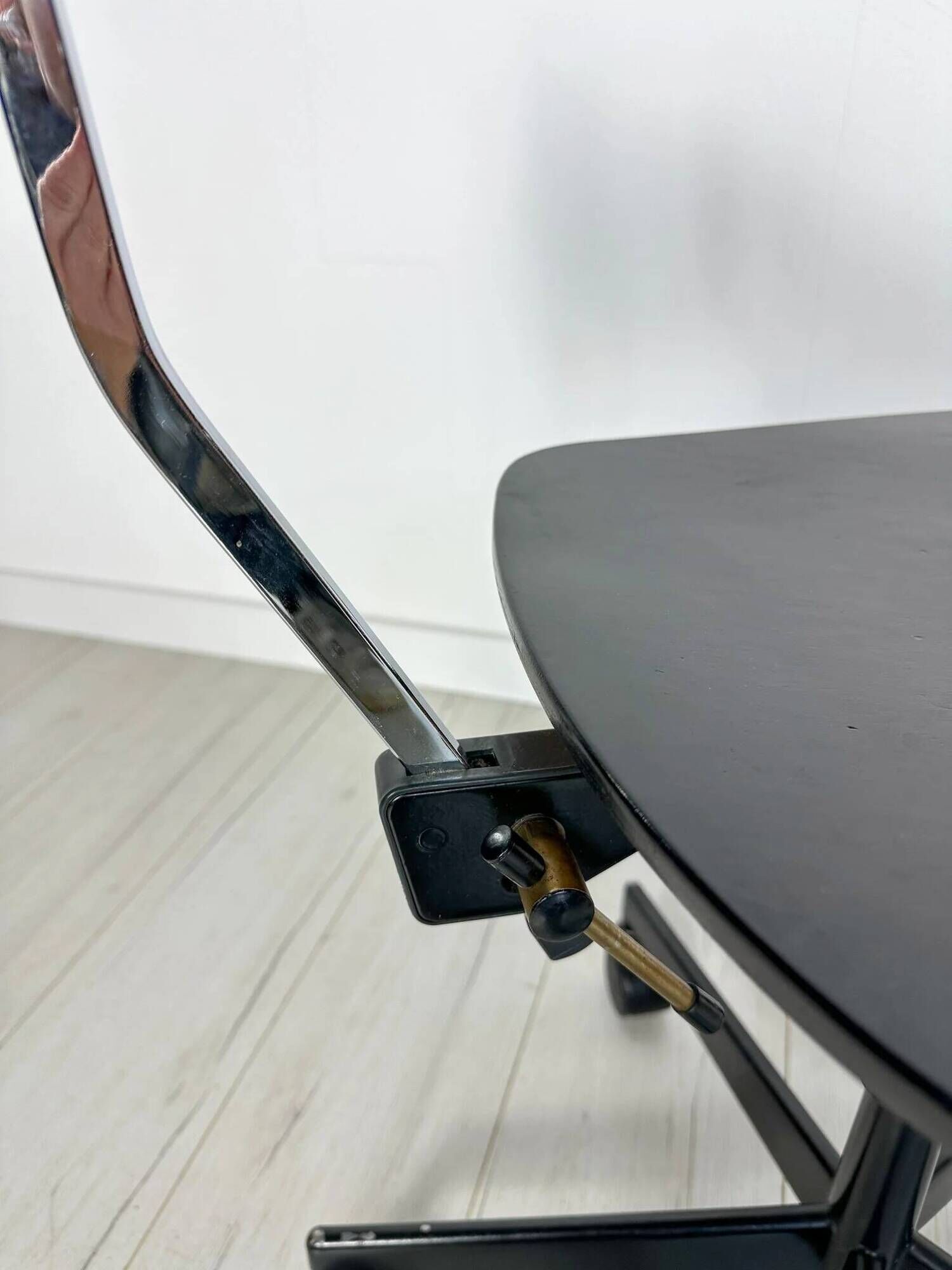 1/6 1950s vintage black architect desk chair by Jørgen Rasmussen for Labofa