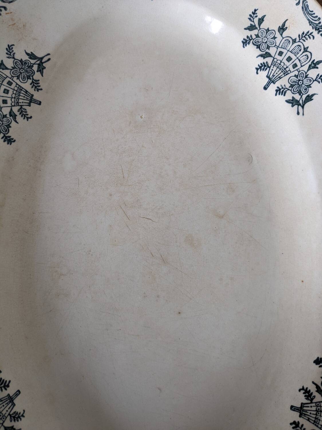 Large St Amand dish