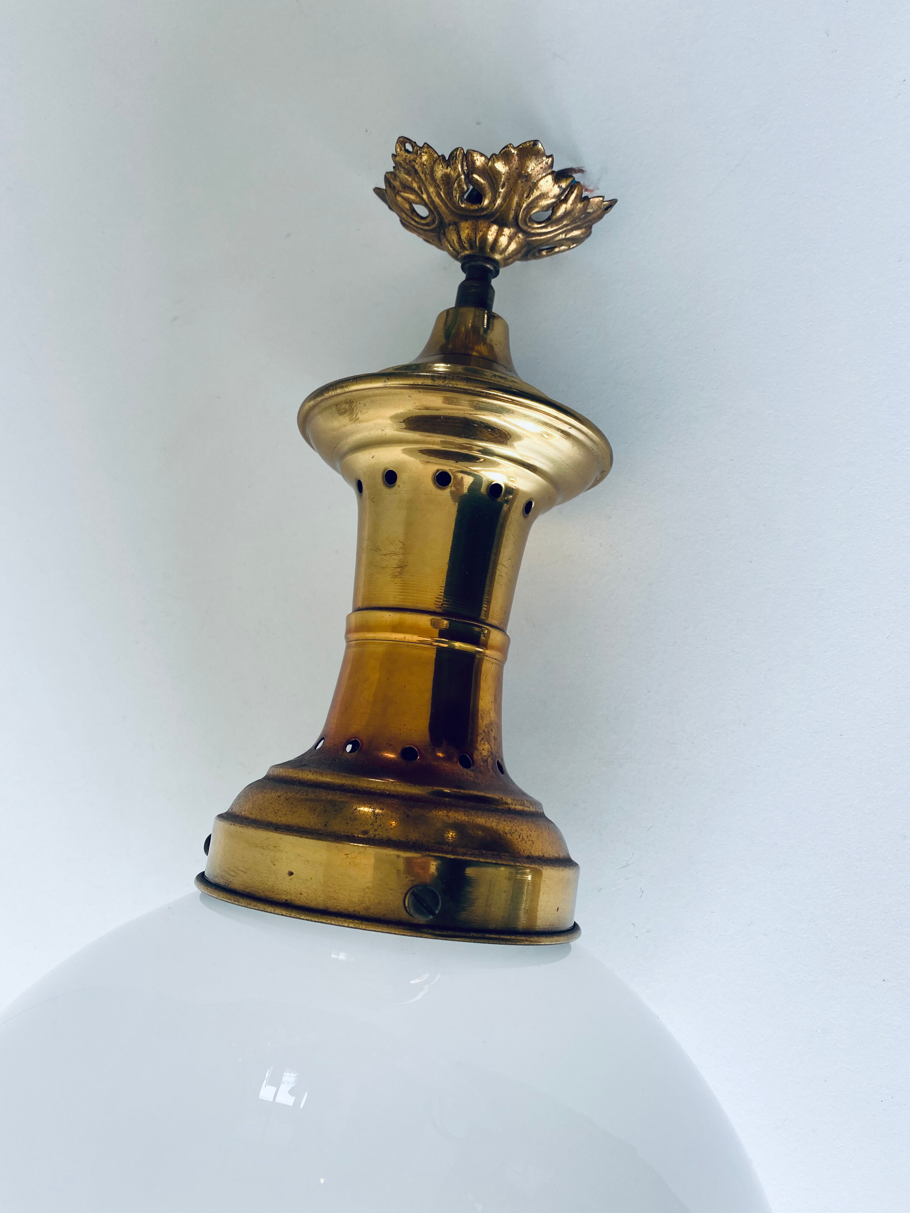 Opaline and brass globe luster