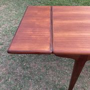 SCANDINAVIAN DINING TABLE "JOHANNES ANDERSEN".