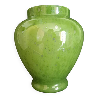 Biot vase in mouth-blown glass, with bubbles, grass green color