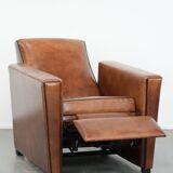 Comfortable and adjustable sheepskin relax armchair with a sleek design