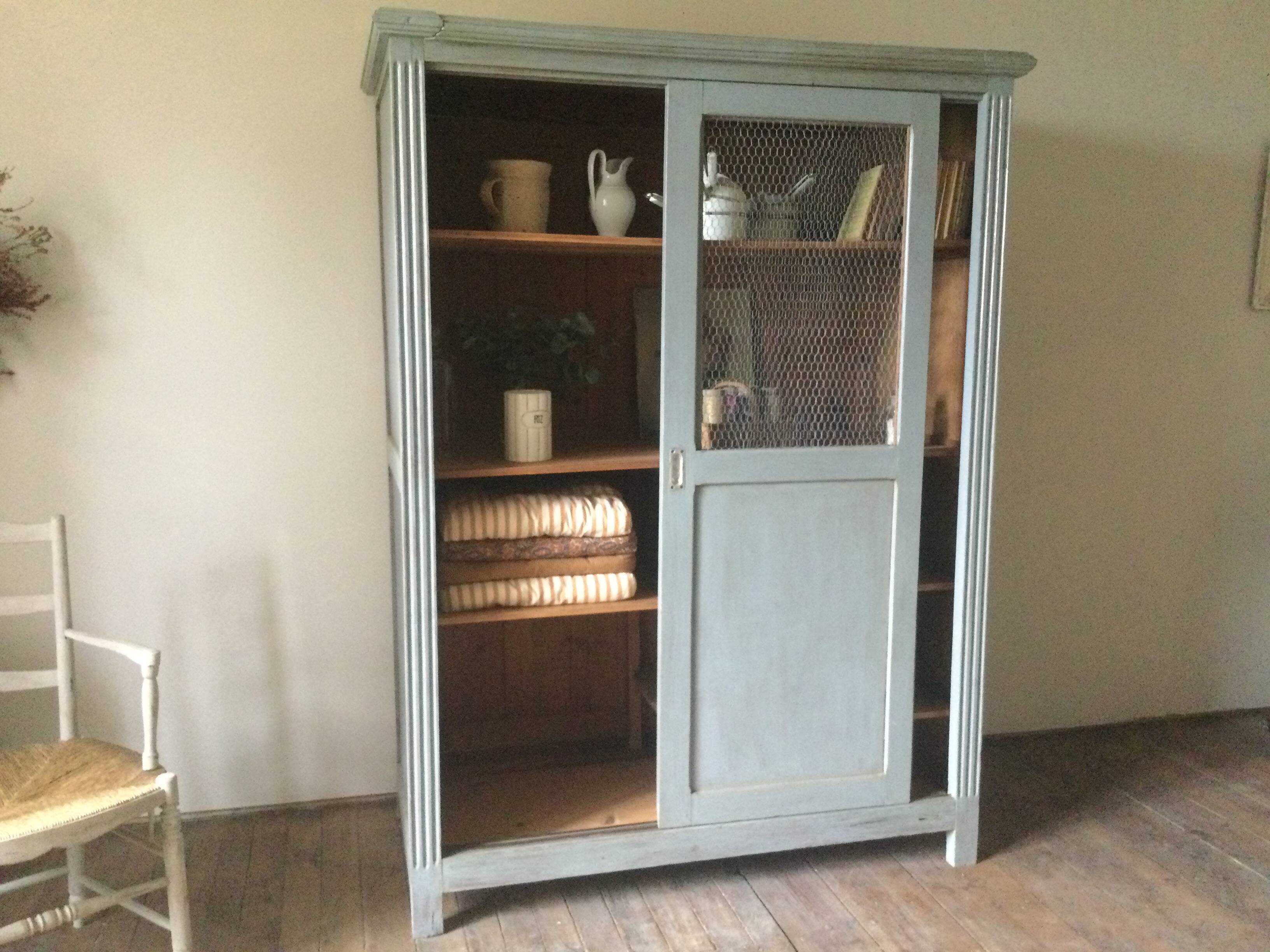 Parisian mesh wardrobe