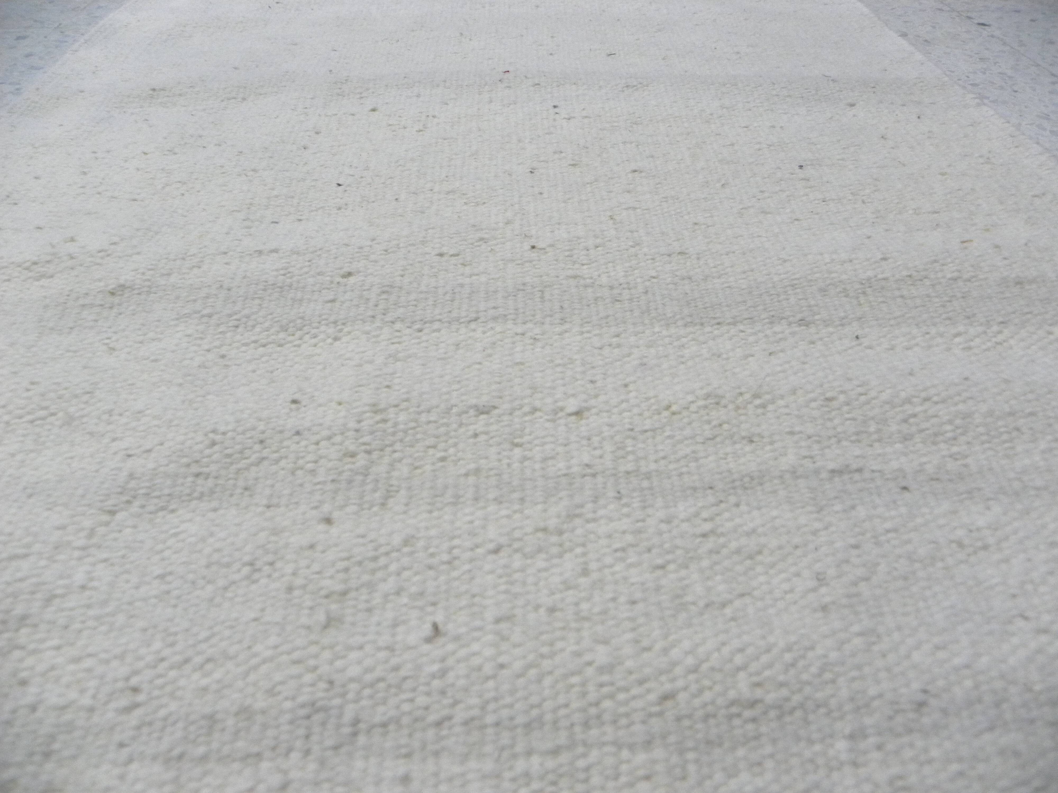 Hand-knotted Traditional Artisan Rug in Beige Ecru without Pattern