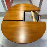 Scandinavian round table