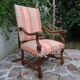 Fauteuil Louis XIII à feuilles d'acanthe