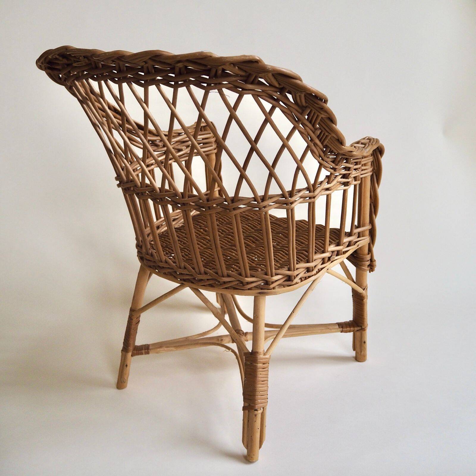 Wicker armchair for children