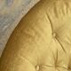 Paire de fauteuils crapaud vintage en velours jaune d’or