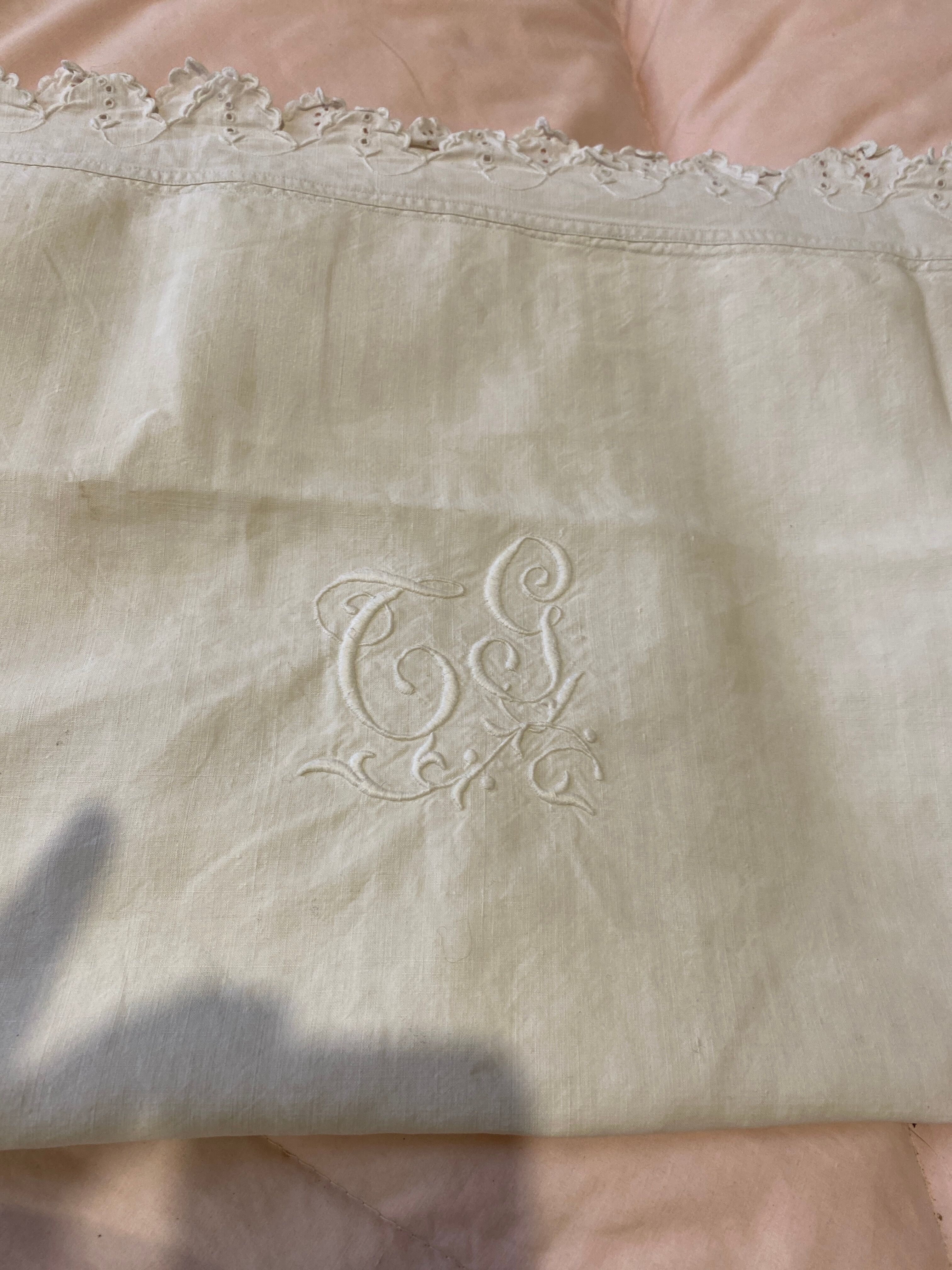 Monogram linen tai