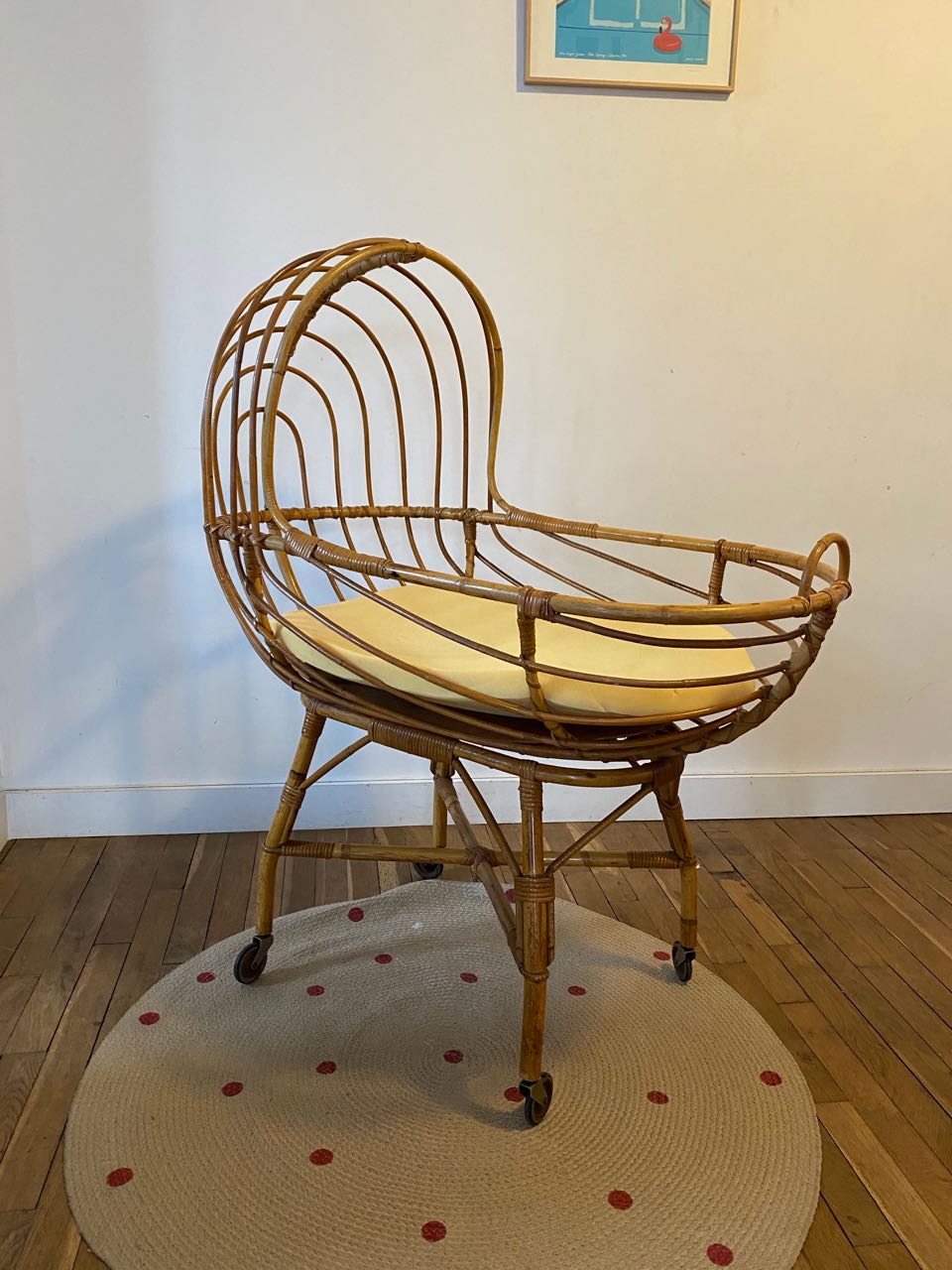 Cradle in rattan