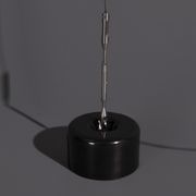 Suspension parentesi conçue par Achille Castiglioni et Pio Manzù dans les années 1970