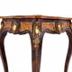 Table basse unique, France, vers 1880.