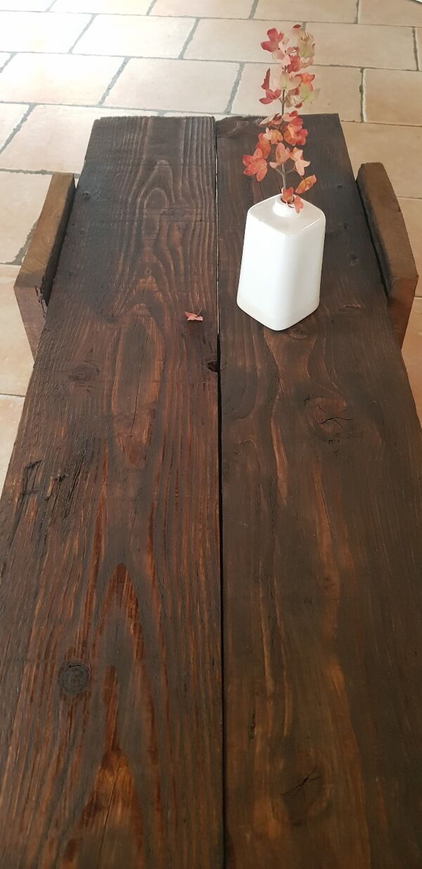 Table basse primitive tripode
