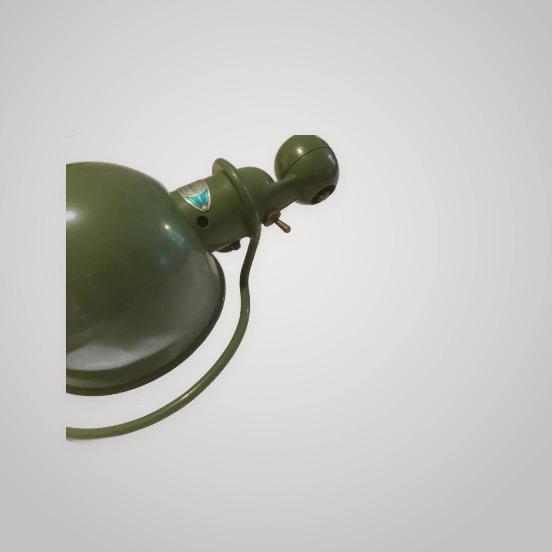 Lampe JIELDE industrielle vintage articulée en métal vert – Loft Design