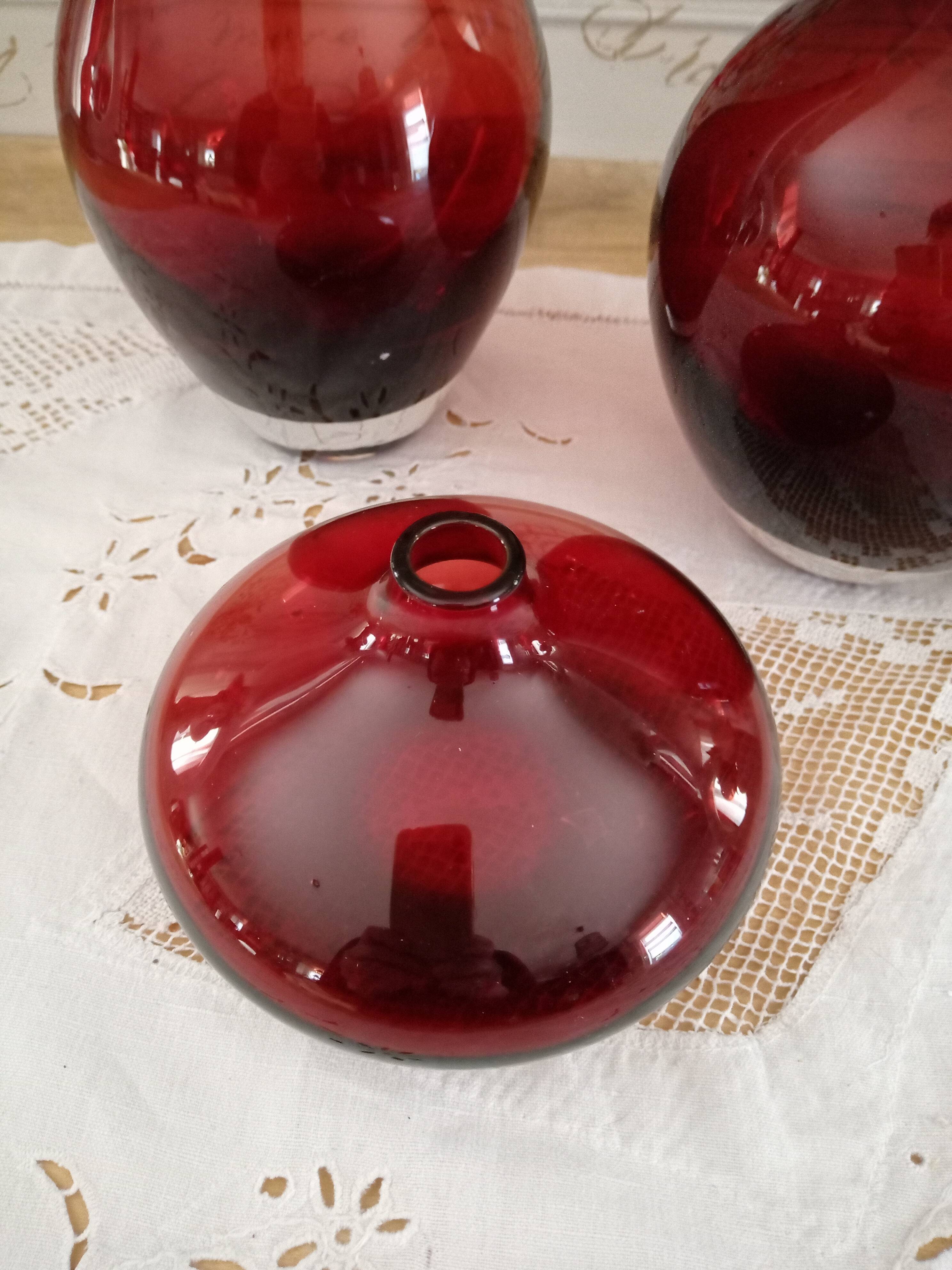Lot of 3 vintage vases in burgundy red glass 3 sizes