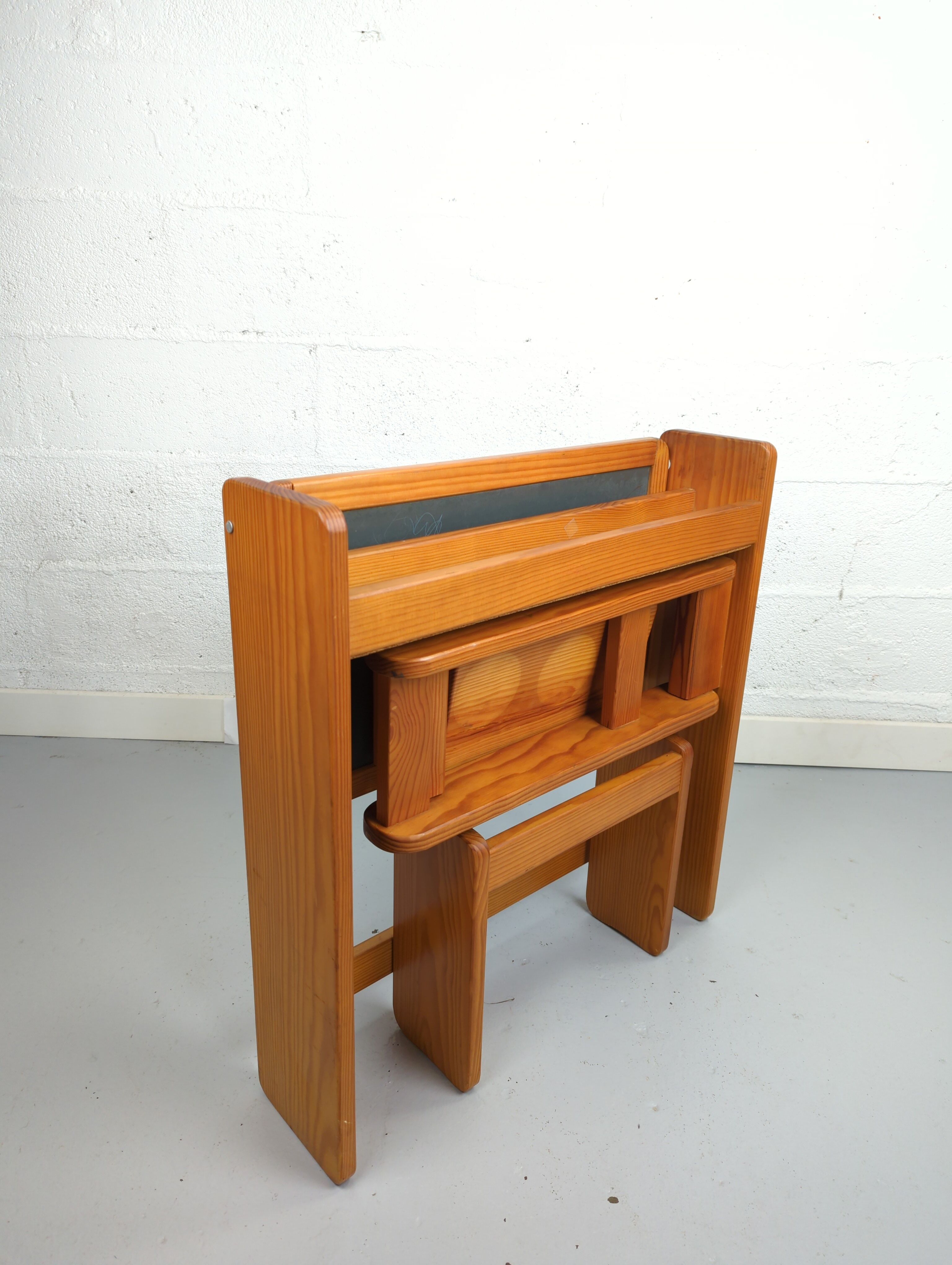 Foldable children's desk in pine 1970