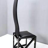 This chair from the EDO series was designed by the Japanese architect Kisho Kurokawa in the 1980s an