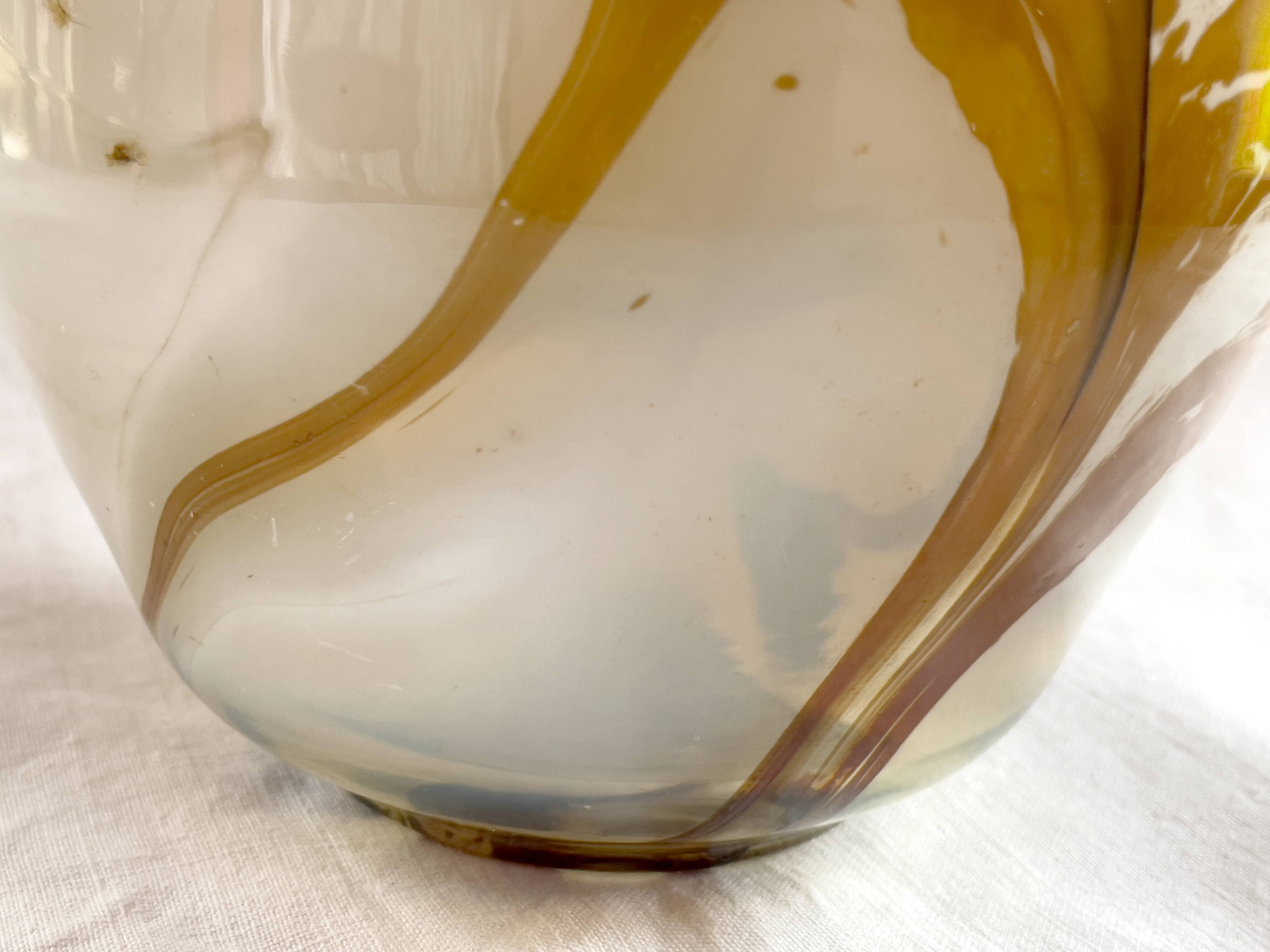 Vase boule « New Age »issu de la verrerie Maure-Vieil, 1960-1970