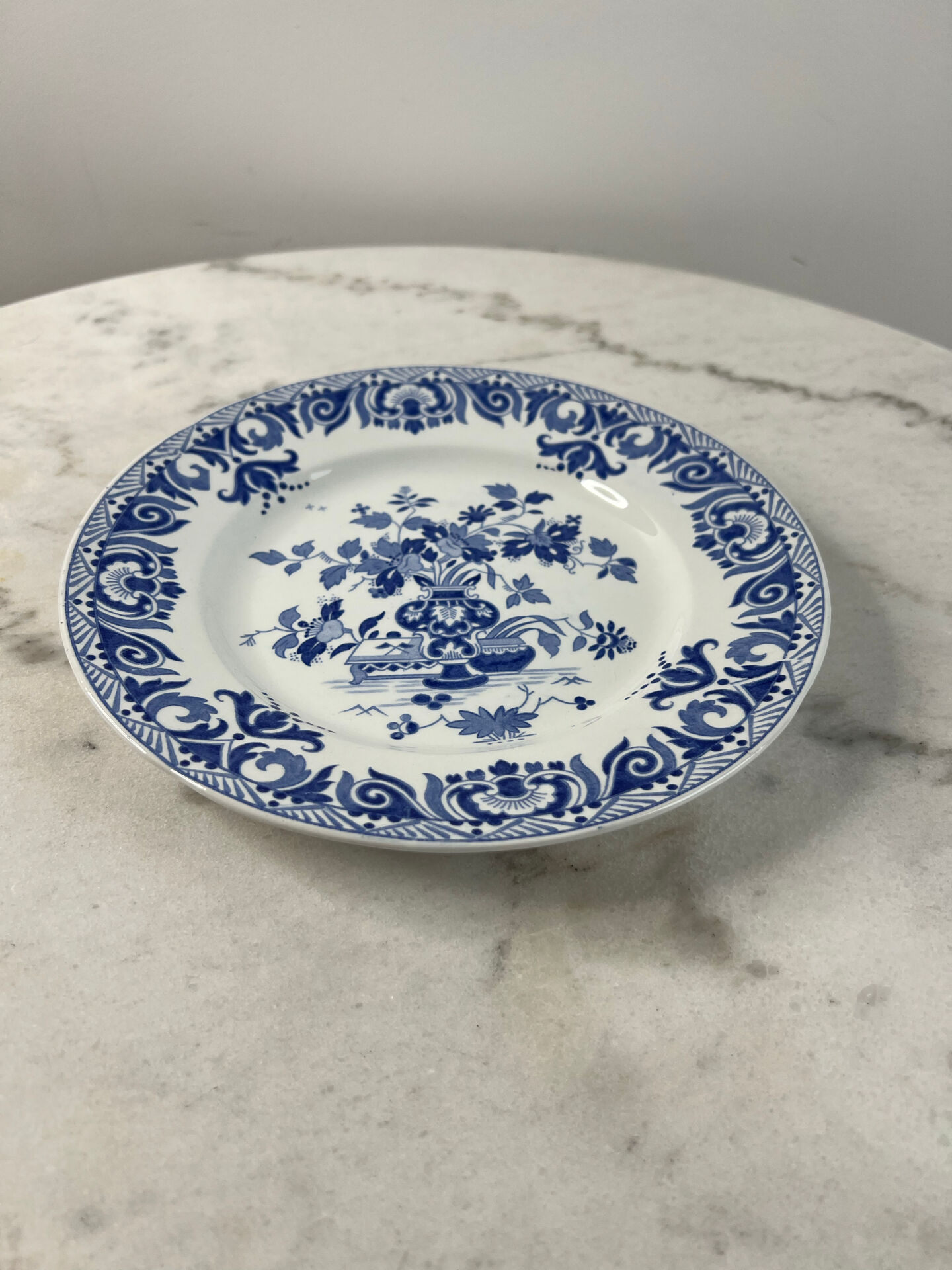 Antique plate Sarreguemines — Shanghai Collection