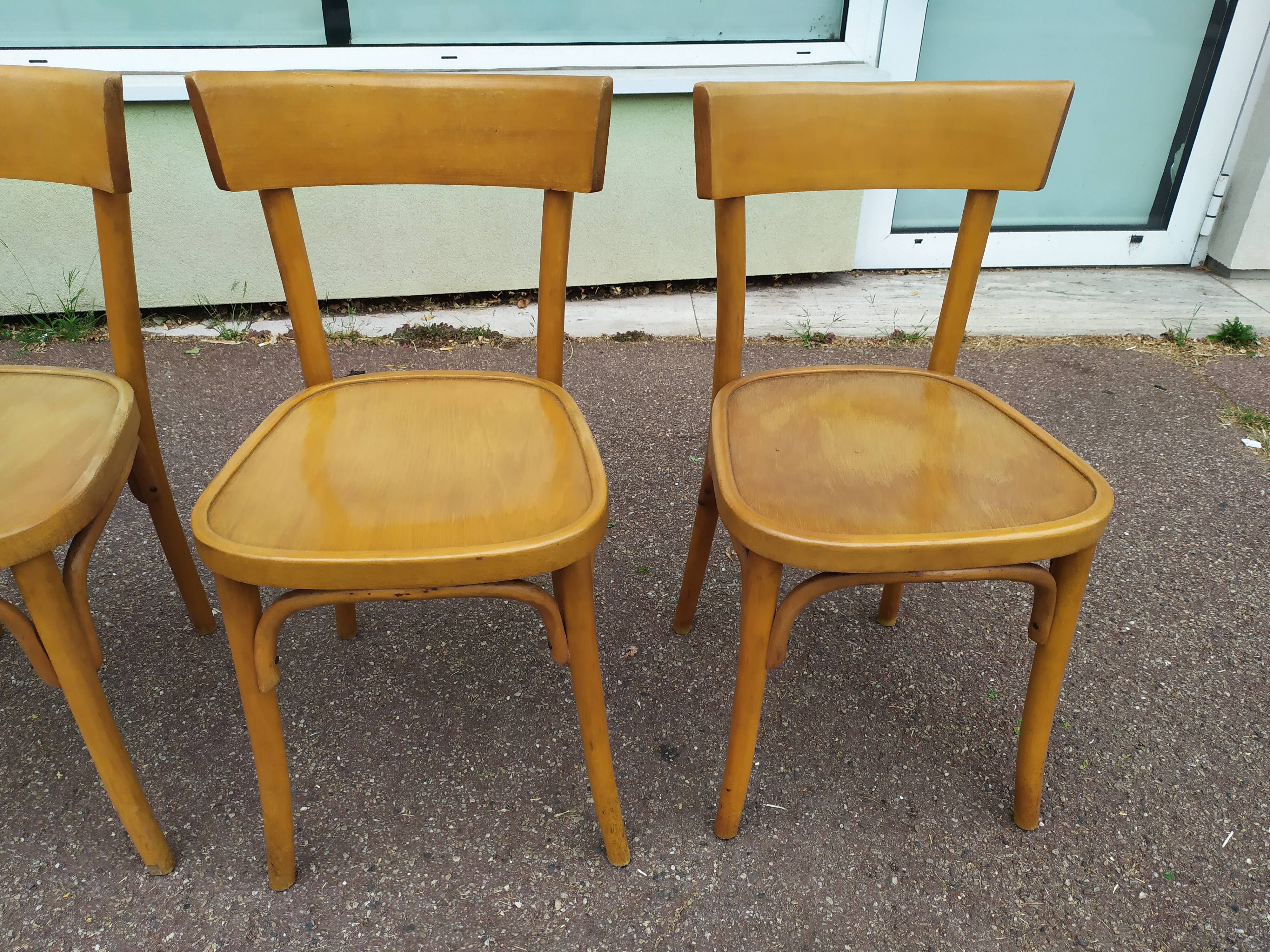 Lot de 4 chaises de bistrot en bois