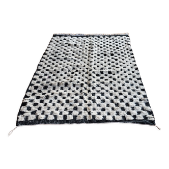 Tapis  damier noir et blanc beni ouarain 240 x 160 cm 100 % laine fait main