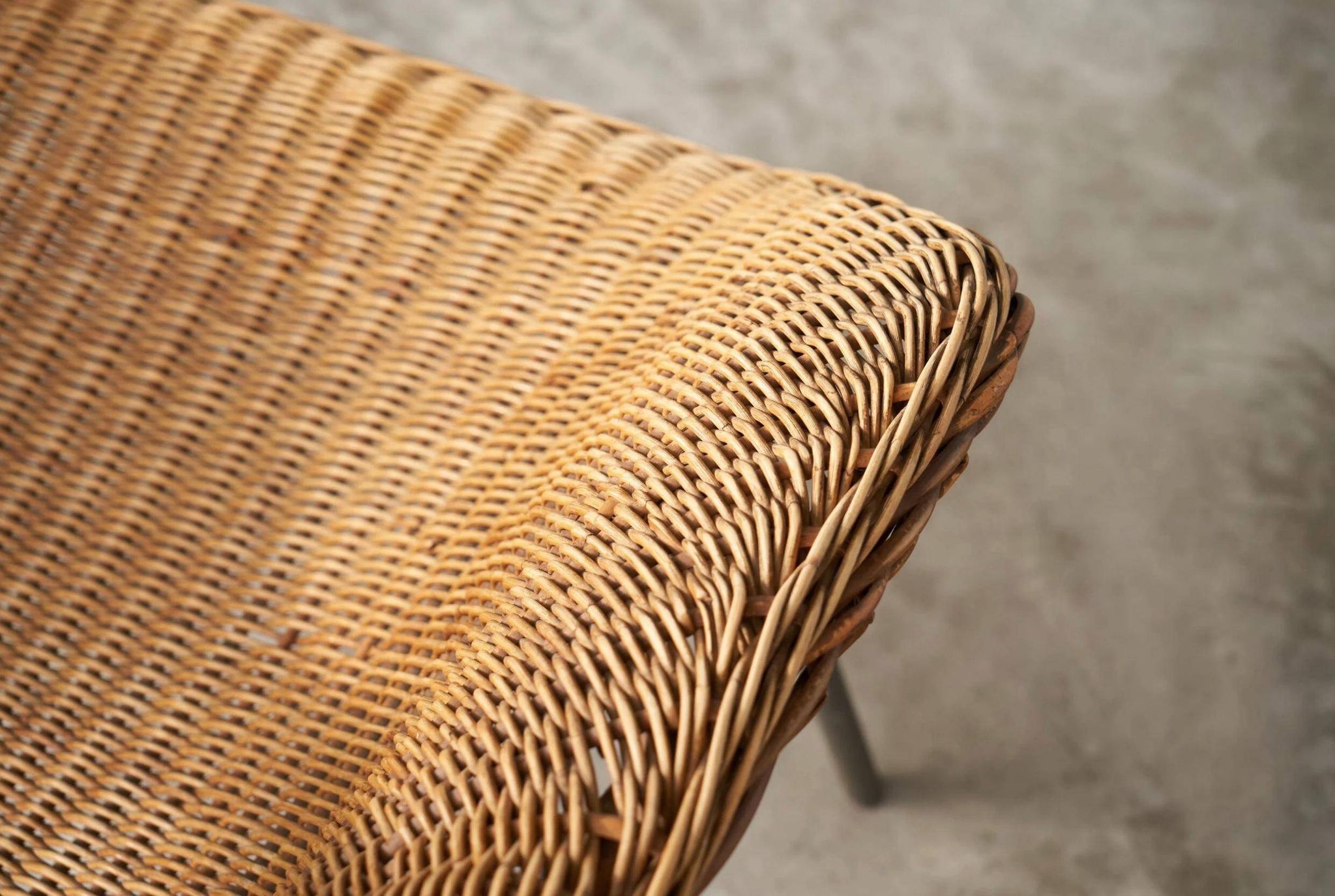 Sculptural lounge chair in rattan and metal, 1960s