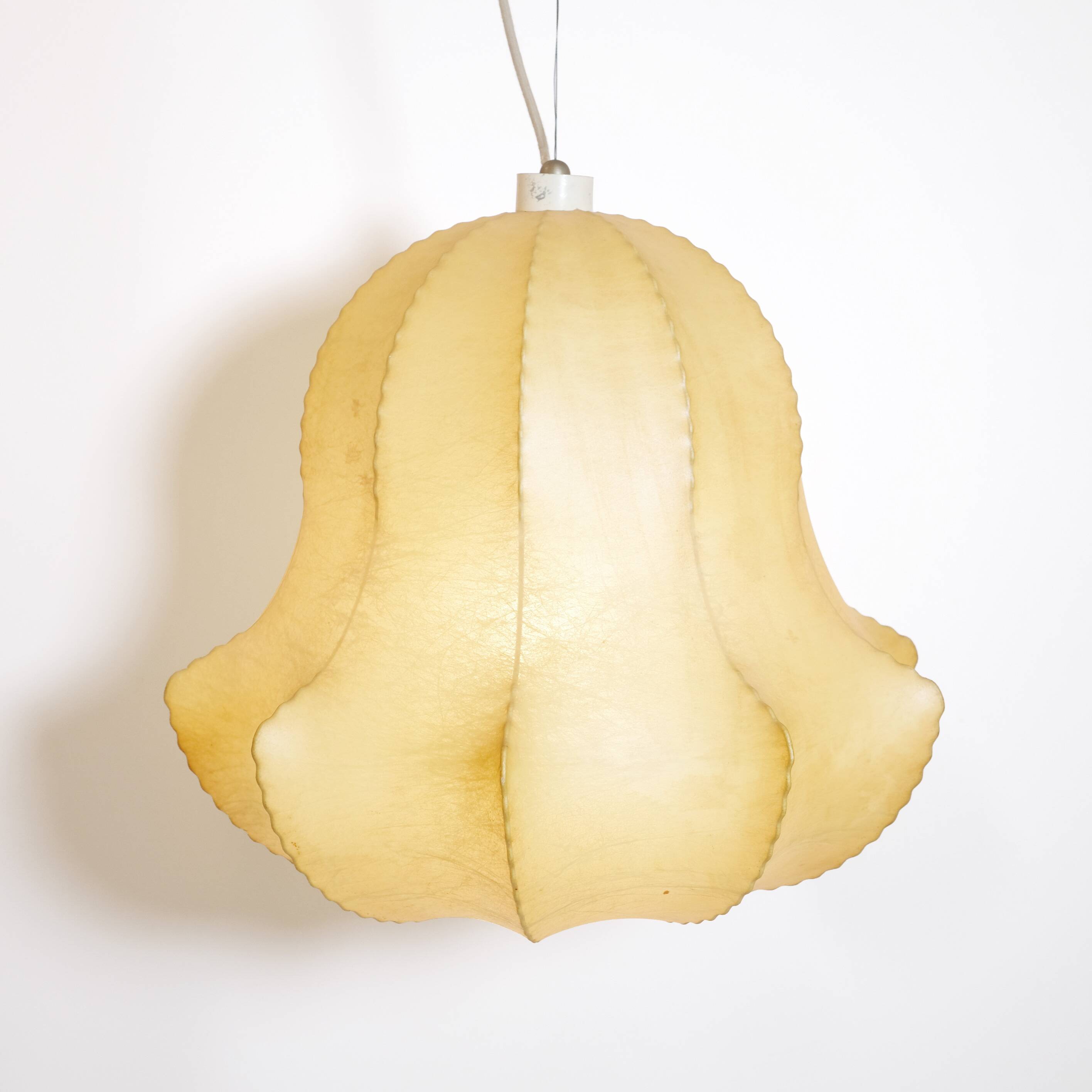Large cocoon pendant light from the 60s.