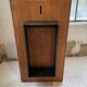 Table basse italienne laque loupe d’orme