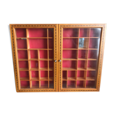 Old showcase