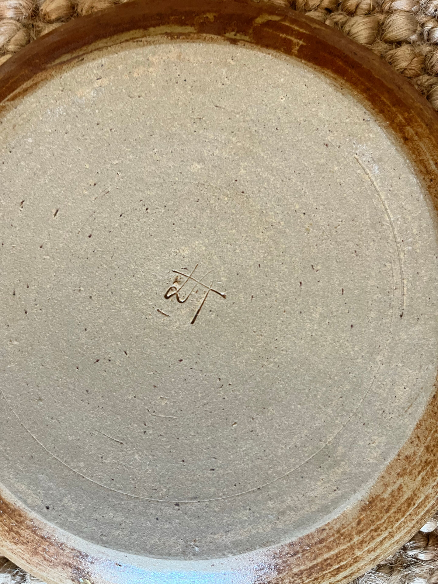 7 dessert plates in stoneware